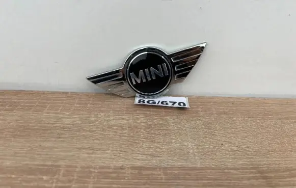 Mini Clubman F54 Manufacturer badge logo/emblem 7351373