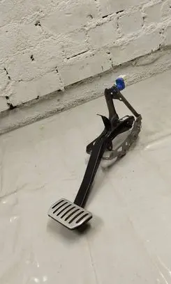 Tesla Model S Brake pedal 105065701a