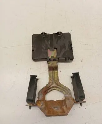 Battery bracket