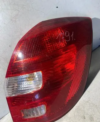 Skoda Fabia Mk2 (5J) Rear/tail lights