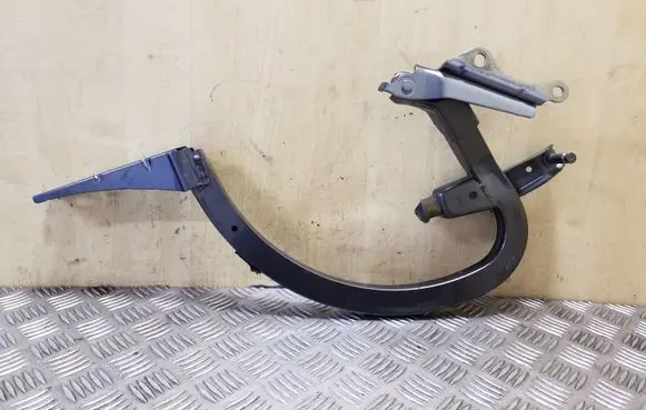 Audi A6 C7 Tailgate/trunk/boot hinge 4G5827302B