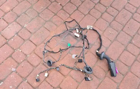 Opel Astra K EUR ISO radio connector 39195320