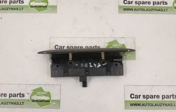Mercedes-Benz E W211 Parking PDC sensor display screen 0015423723 A0015423723