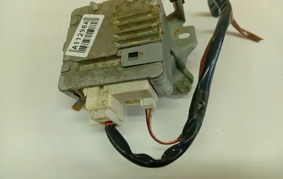 Toyota Yaris Power steering control unit/module 896500D110