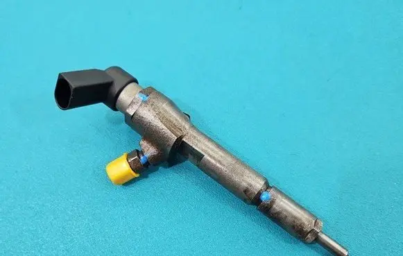 Fuel injector