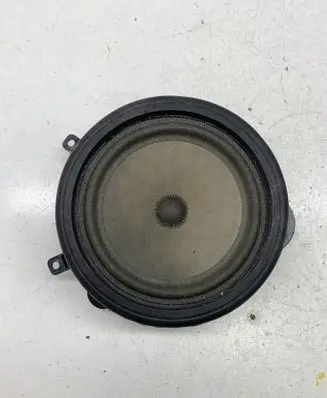 Audi A3 S3 8P Front door speaker 8P0035411