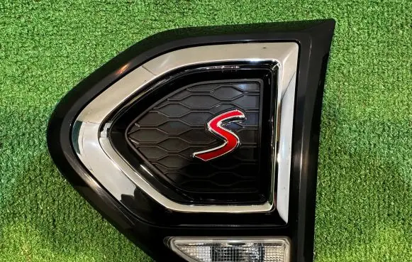 Front indicator light