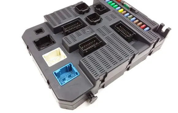 Peugeot 308 Comfort/convenience module 9663798180 BSI2004P02