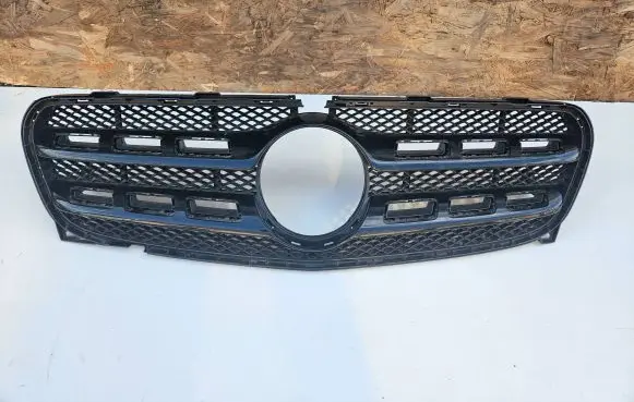 Mercedes-Benz GLA W156 Front bumper upper radiator grill A1568882900