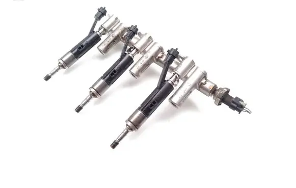 Mercedes-Benz Sprinter W906 Fuel injectors set A6510700495 9307Z522A00 A0235455226