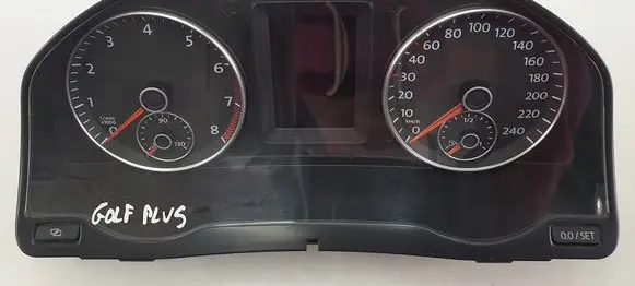 Volkswagen Golf Plus Speedometer (instrument cluster) 5M0920870A