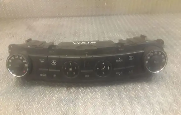 Mercedes-Benz CLS C219 Interior fan control switch 2198300585