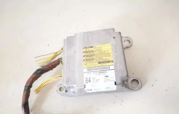 Toyota Avensis T250 Airbag control unit/module 8917005122 89170-05122