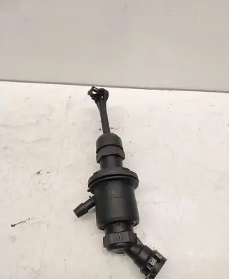 Nissan Juke I F15 Clutch master cylinder 806101ka1a