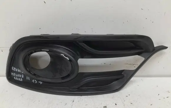 Renault Megane III Front fog light trim/grill 261A32193R