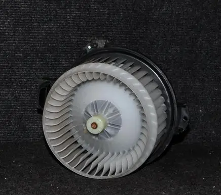 Suzuki Swift I Heater fan/blower AV2727000301