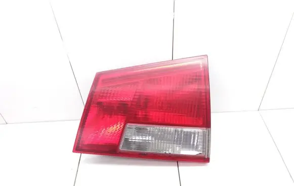 Tailgate rear/tail lights