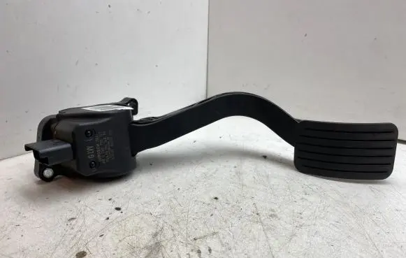 Peugeot 3008 I Accelerator throttle pedal 9671416880