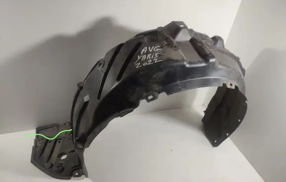 Front wheel arch liner splash guards