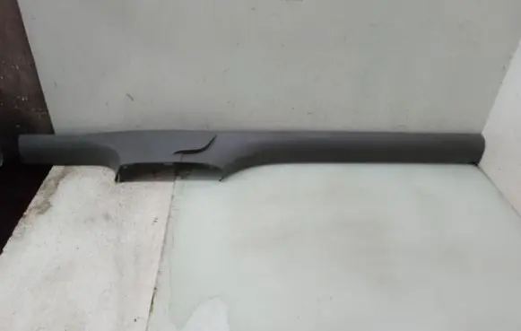 Volkswagen Golf Plus Front sill trim cover 5M0853372