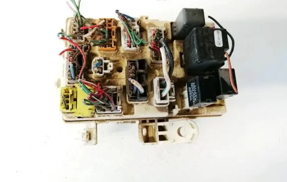 Toyota Land Cruiser (HDJ90) Fuse box set 8264160020 82641-60020