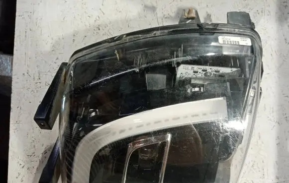 Tesla Model X Front fog light 103433100A 025579