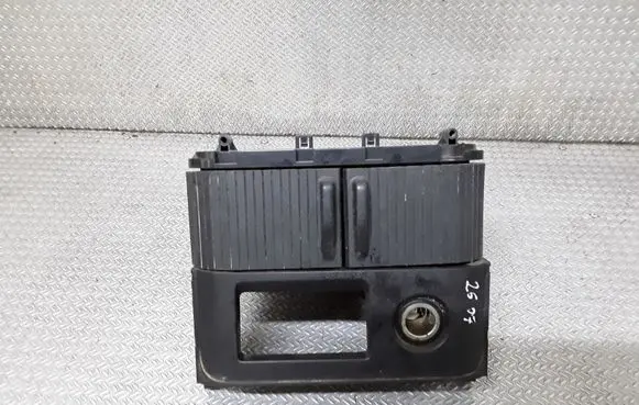 Nissan X-Trail T30 Glove box central console 