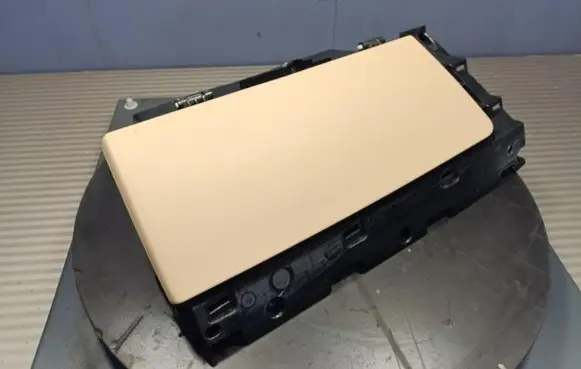 Tesla Model S Glove box