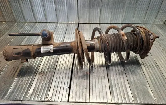Hyundai ix35 Front shock absorber/damper 546602Y201