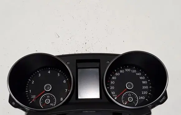 Volkswagen Golf VI Speedometer (instrument cluster) 5K0920870D
