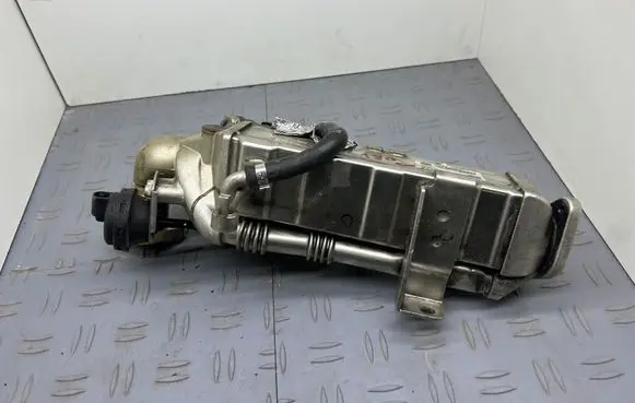BMW 5 F10 F11 EGR valve cooler 8476993