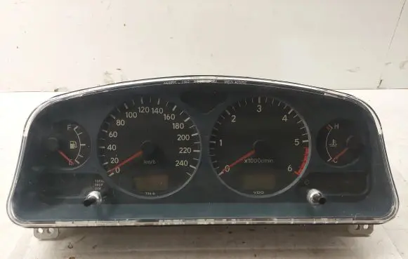 Toyota Avensis T220 Speedometer (instrument cluster) 8380005310 88458014