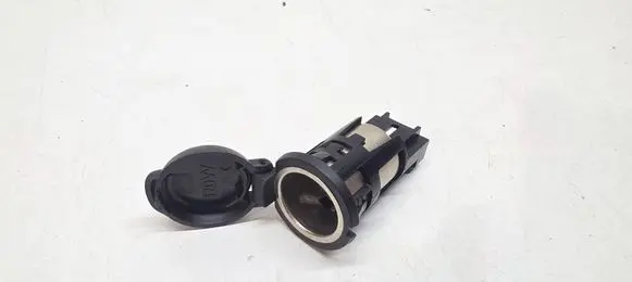 Peugeot 5008 II 12 V Socket (rear) 98018508ZD