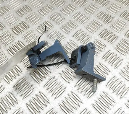 Rear door hinge set