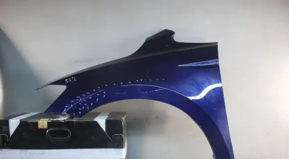 Volkswagen Golf Sportsvan Fender mounting bracket