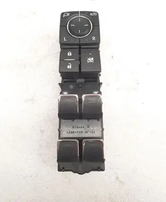 Lexus RX 450H Electric window control switch 8404048220