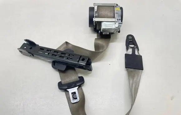 Audi Q7 4L Front seatbelt 4L1857706