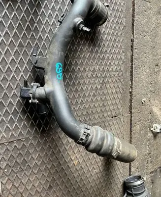 Ford C-MAX II Intake resonator 9U465BA
