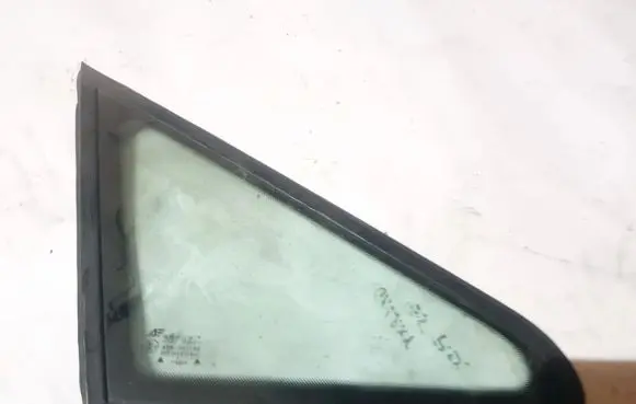 Ford Galaxy Front triangle window/glass 