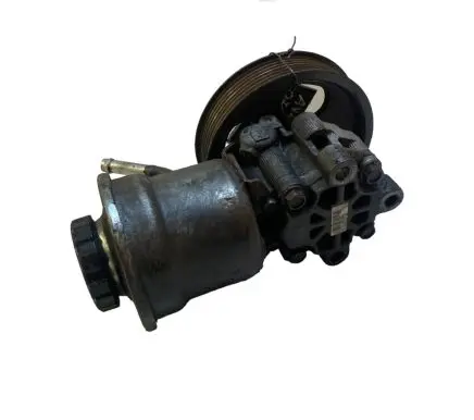 Toyota Corolla Verso AR10 Power steering pump