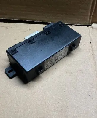 BMW 5 E39 Comfort/convenience module 613569042559 00027711 689667