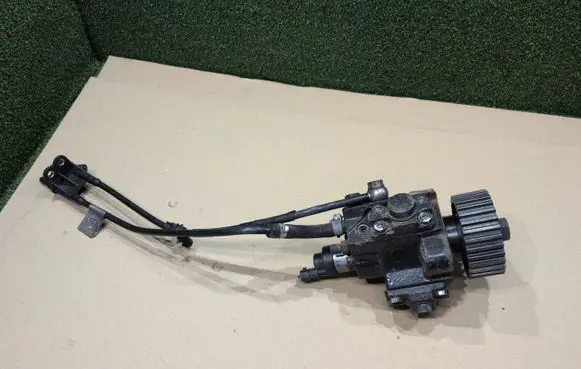 Iveco Daily 6th gen Fuel injection high pressure pump 5801439062 0445010320
