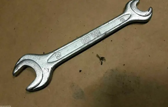 Volkswagen Golf I Tool set N0300572 N0300574