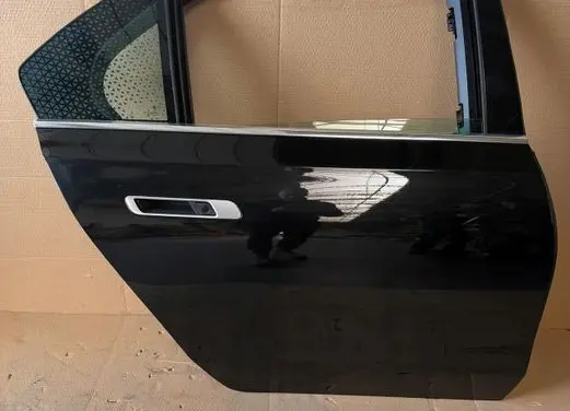 BMW 7 G70 Rear door 