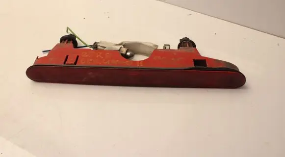 Volkswagen Tiguan Third/center stoplight 2008R