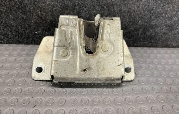 Mercedes-Benz ML W163 Tailgate/trunk/boot lock/catch/latch A1637400235