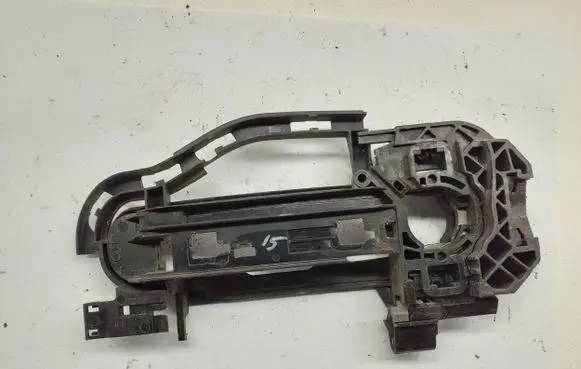 Front door exterior handle/bracket