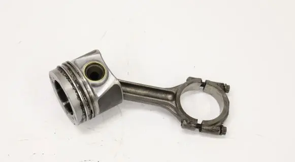 Volkswagen Caddy Piston 04LA