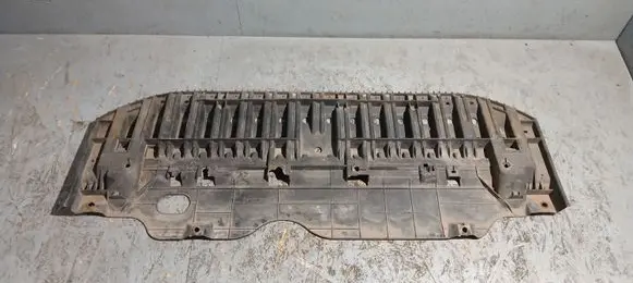 Toyota Avensis T270 Front bumper skid plate/under tray 5261805010