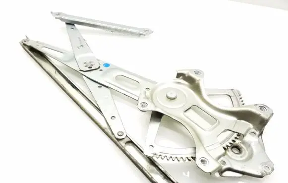 Toyota Prius (XW30) Front window lifting mechanism without motor